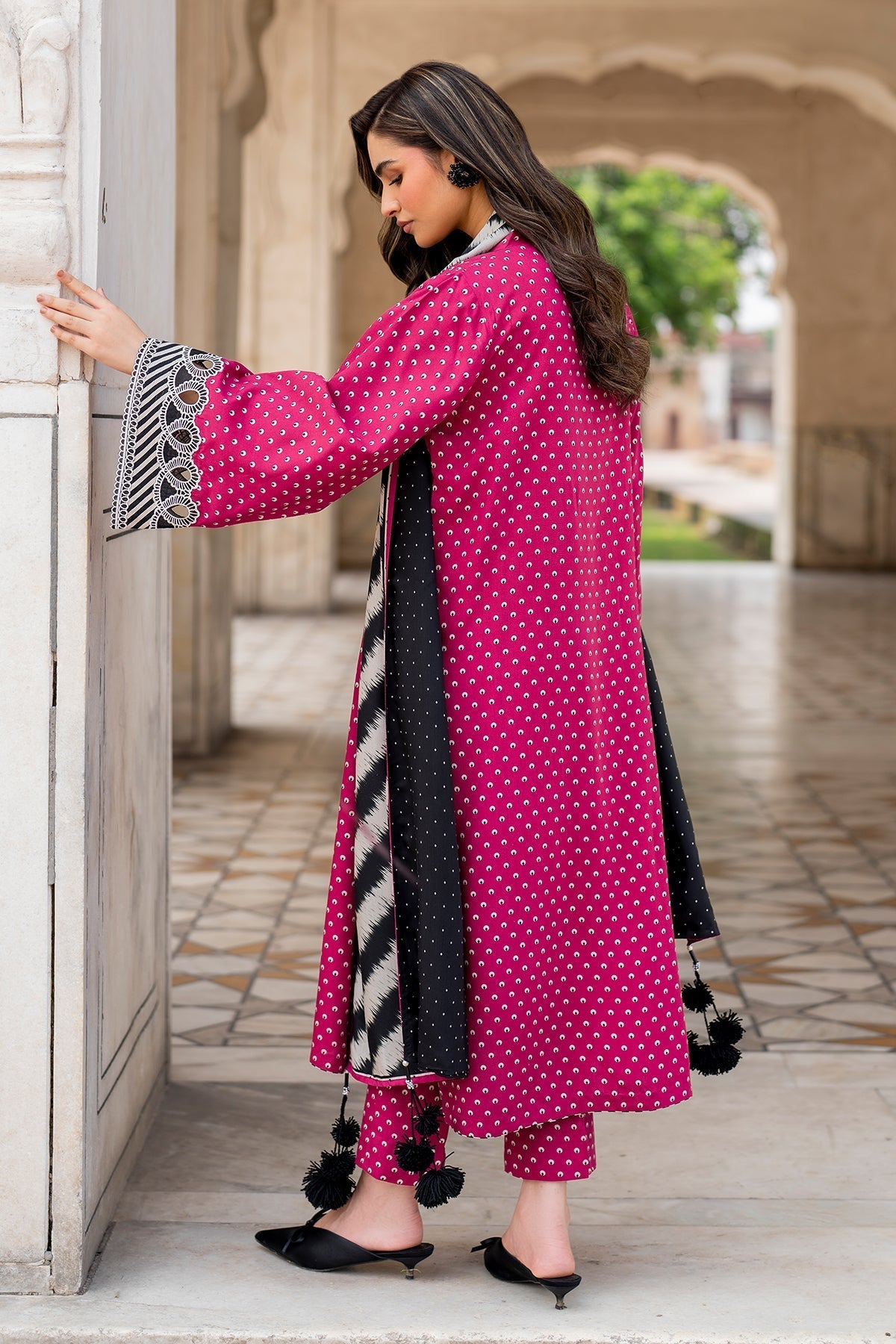 BAROQUE 3PC KARANDI PRINTED SHIRT WITH KARANDI PRINTED DUAPTTA AND TROUSER-834