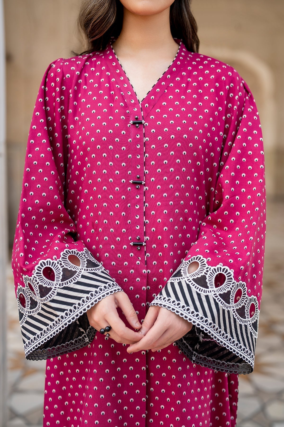 BAROQUE 3PC KARANDI PRINTED SHIRT WITH KARANDI PRINTED DUAPTTA AND TROUSER-834