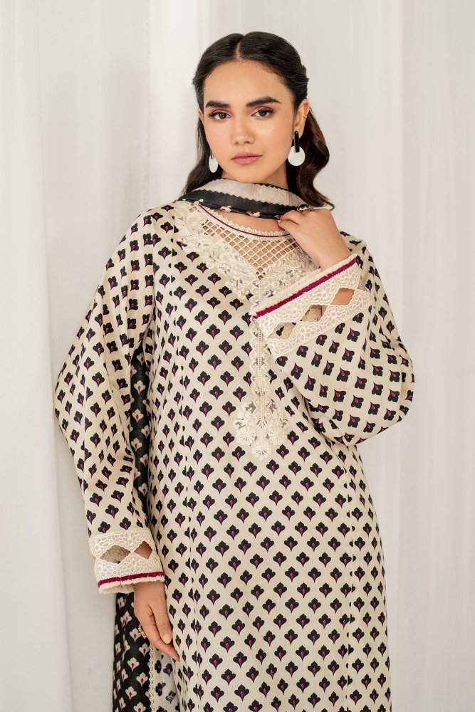 BAROQUE 3PC KARANDI PRINTED SHIRT WITH KARANDI PRINTED DUAPTTA AND TROUSER - 1703 - Sapphire Studios