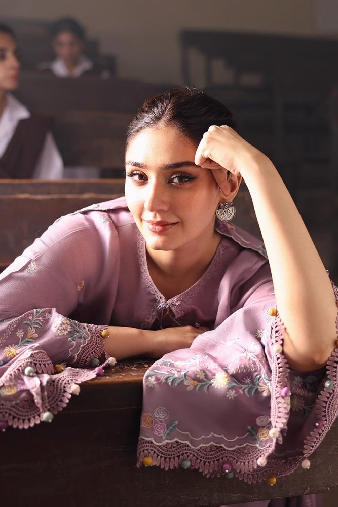 Dhanak - 3PC Embroidered Shirt with Chiffon Embroidered Dupatta - 3557 - Sapphire Studios