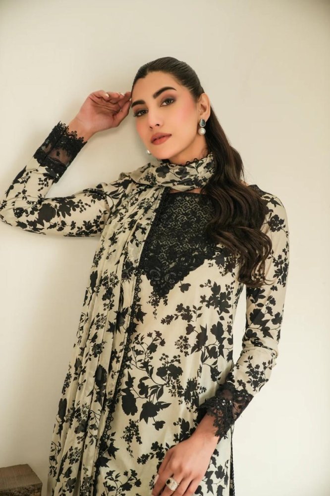 Karandi - 3PC Digital Printed Shirt with Karandi Digital Printed Dupatta - 1716 - Sapphire Studios