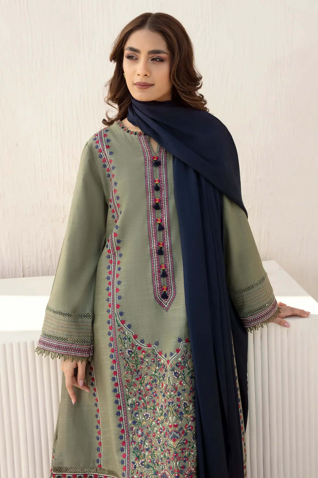 Dhanak 3PC Embroidered Shirt With Dhanak Plain Dupatta-1290